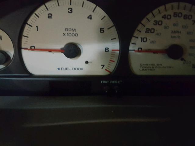 1C4GT64L2XB635930 - 1999 CHRYSLER TOWN & COU GOLD photo 8