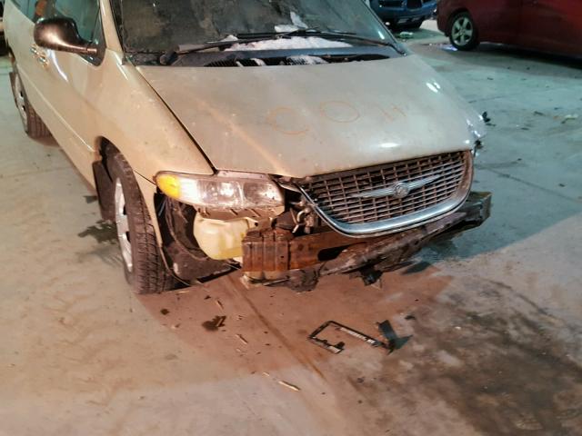 1C4GT64L2XB635930 - 1999 CHRYSLER TOWN & COU GOLD photo 9