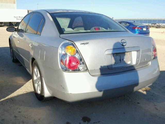 1N4AL11D62C117379 - 2002 NISSAN ALTIMA BAS SILVER photo 3