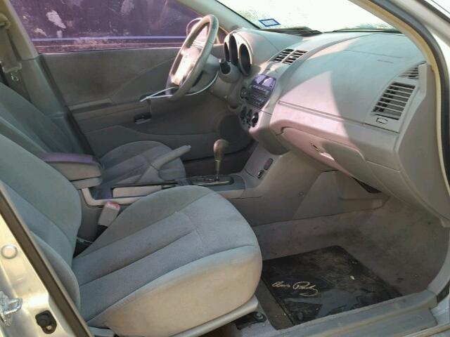 1N4AL11D62C117379 - 2002 NISSAN ALTIMA BAS SILVER photo 5