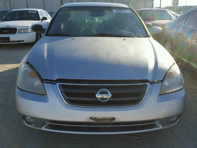 1N4AL11D62C117379 - 2002 NISSAN ALTIMA BAS SILVER photo 9