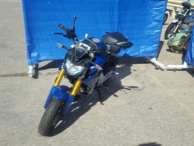 WB30G1101JR855954 - 2018 BMW G310 R BLUE photo 2