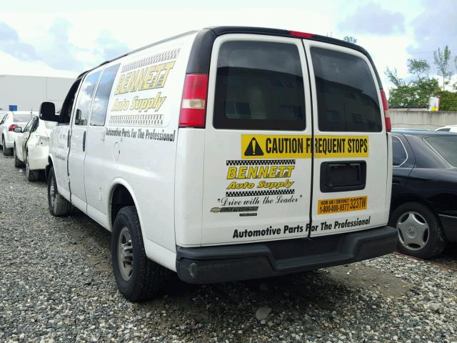 1GCWGFBA5E1139802 - 2014 CHEVROLET EXPRESS G2 WHITE photo 3