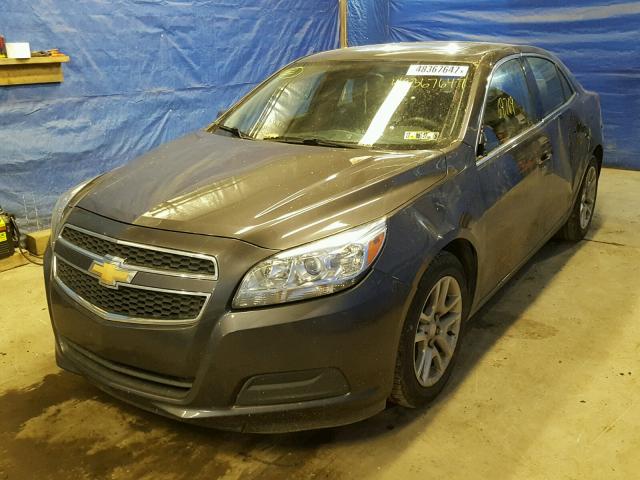 1G11D5RR0DF118956 - 2013 CHEVROLET MALIBU 1LT GRAY photo 2