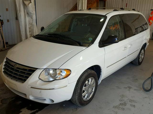 2A8GP64L06R830132 - 2006 CHRYSLER TOWN & COU WHITE photo 2