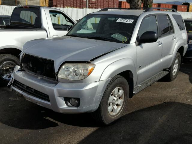 JTEZU14R968062397 - 2006 TOYOTA 4RUNNER SR SILVER photo 2