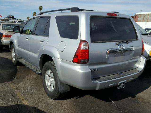 JTEZU14R968062397 - 2006 TOYOTA 4RUNNER SR SILVER photo 3