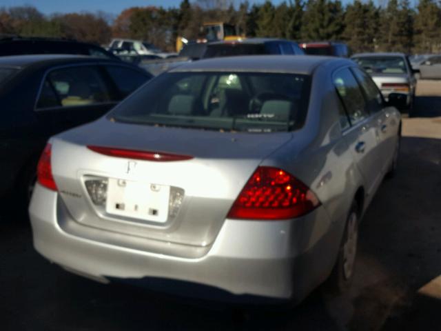 1HGCM56407A096372 - 2007 HONDA ACCORD LX SILVER photo 4