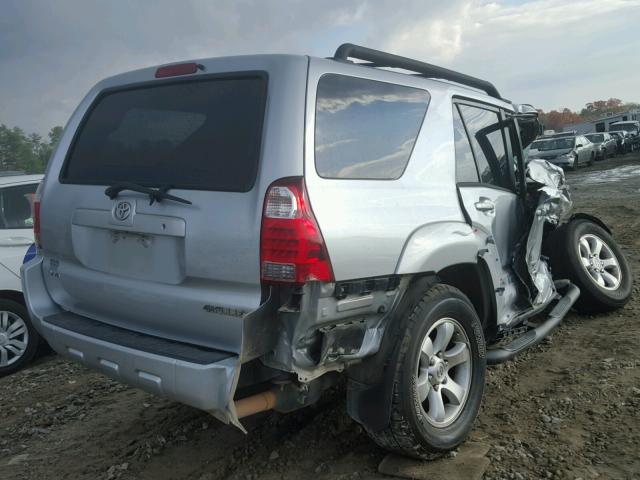 JTEBU14R560099060 - 2006 TOYOTA 4RUNNER SR SILVER photo 4