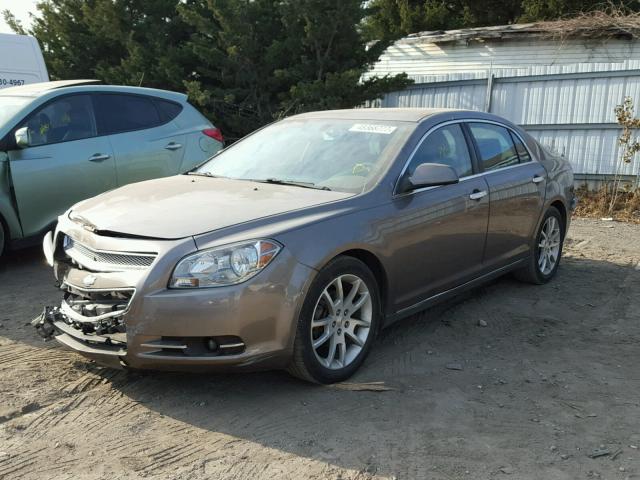 1G1ZE5E11BF175907 - 2011 CHEVROLET MALIBU LTZ GRAY photo 2