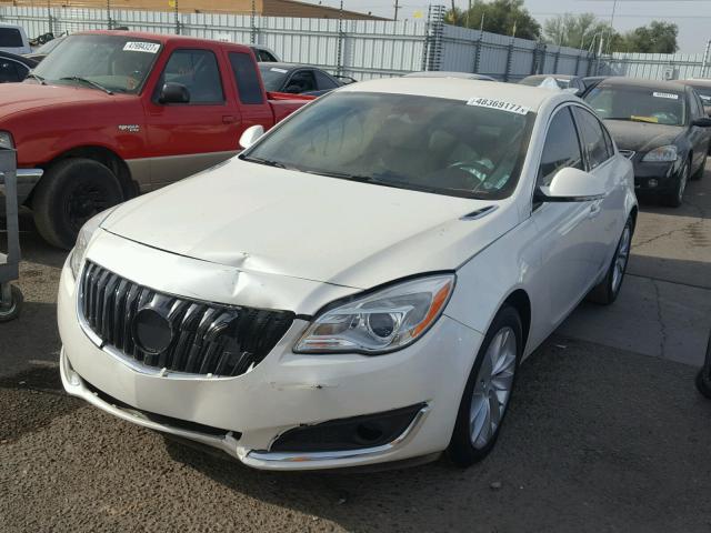 2G4GK5EX8F9246025 - 2015 BUICK REGAL WHITE photo 2