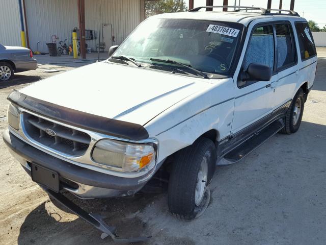 1FMZU32P2WZC08498 - 1998 FORD EXPLORER WHITE photo 2