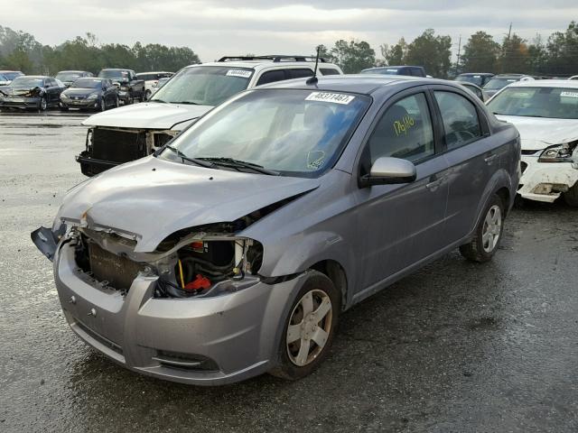 KL1TD5DE2AB111165 - 2010 CHEVROLET AVEO LS GRAY photo 2