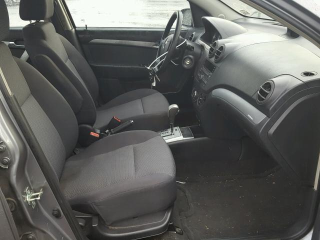KL1TD5DE2AB111165 - 2010 CHEVROLET AVEO LS GRAY photo 5