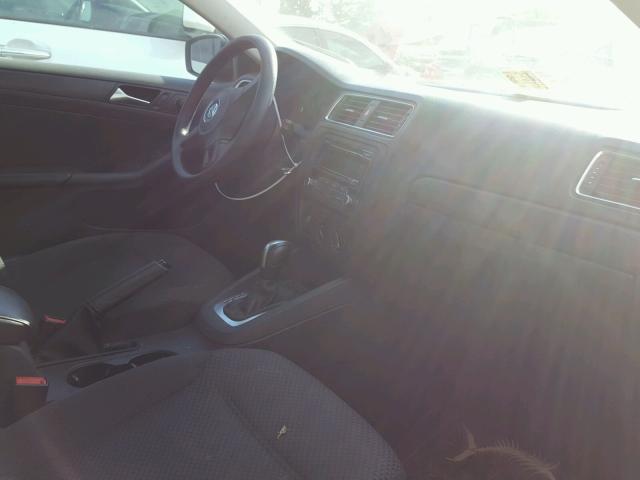 3VW2K7AJ8EM334961 - 2014 VOLKSWAGEN JETTA BASE GRAY photo 5