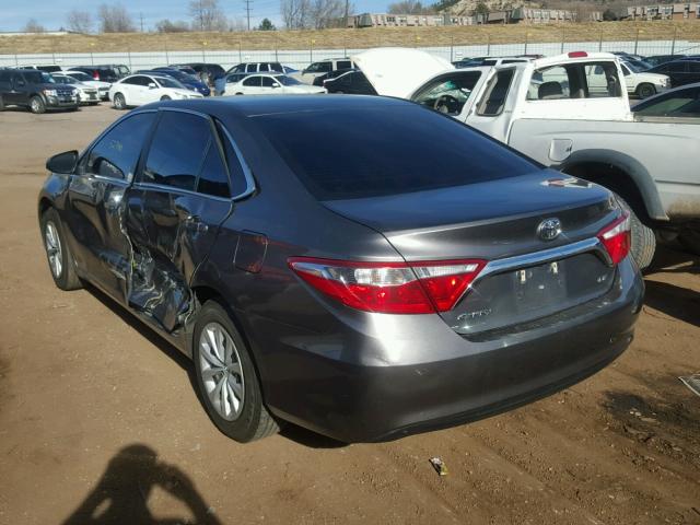 4T1BF1FK7FU969717 - 2015 TOYOTA CAMRY LE GRAY photo 3