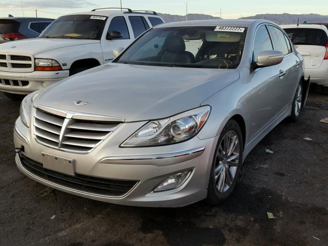 KMHGC4DD4CU151507 - 2012 HYUNDAI GENESIS 3. SILVER photo 2