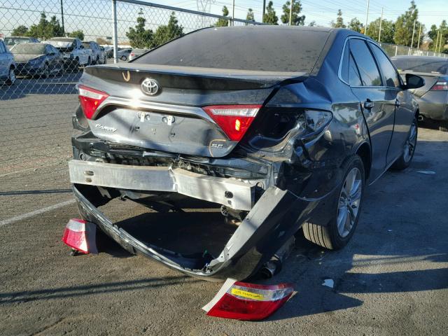 4T1BF1FK6HU739752 - 2017 TOYOTA CAMRY LE ლურჯი ფოტო 4