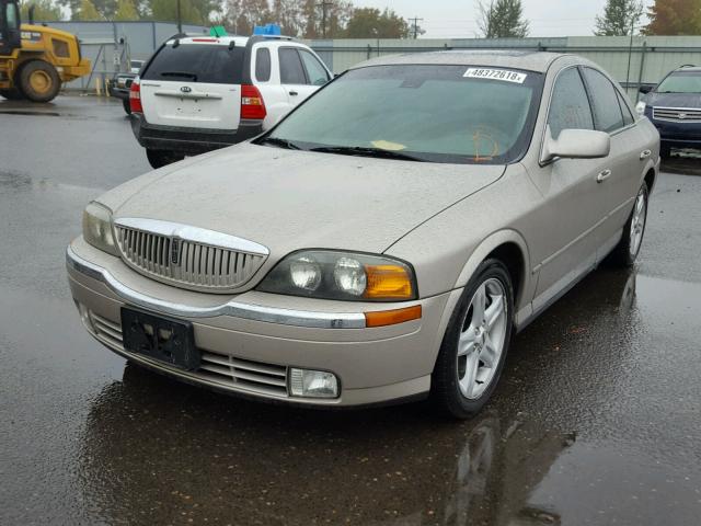 1LNHM86S01Y702204 - 2001 LINCOLN LS 金色 照片 2