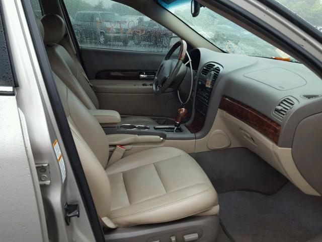 1LNHM86S01Y702204 - 2001 LINCOLN LS 金色 照片 5