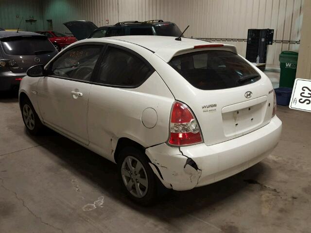 KMHCN35CX8U100190 - 2008 HYUNDAI ACCENT BAS WHITE photo 3