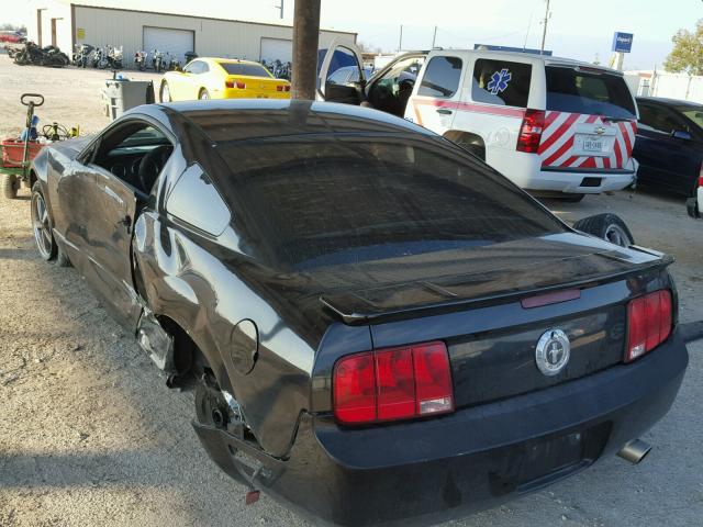 1ZVFT80NX75357692 - 2007 FORD MUSTANG BLACK photo 3