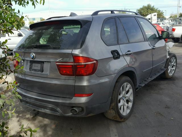 5UXZV4C56BL403147 - 2011 BMW X5 XDRIVE3 GRAY photo 4