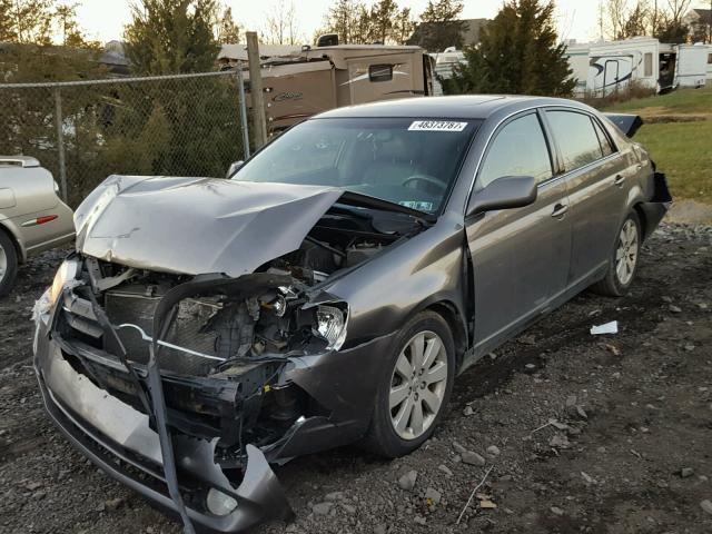 4T1BK36B06U113697 - 2006 TOYOTA AVALON XL GRAY photo 2