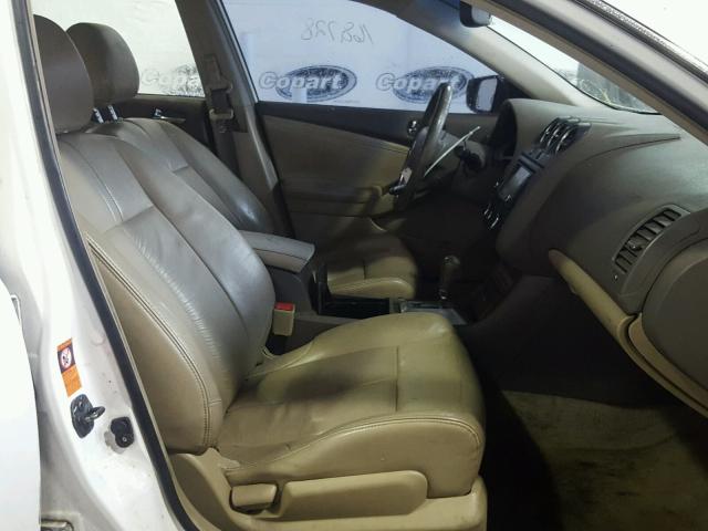 1N4AL21E77C190816 - 2007 NISSAN ALTIMA 2.5 WHITE photo 5