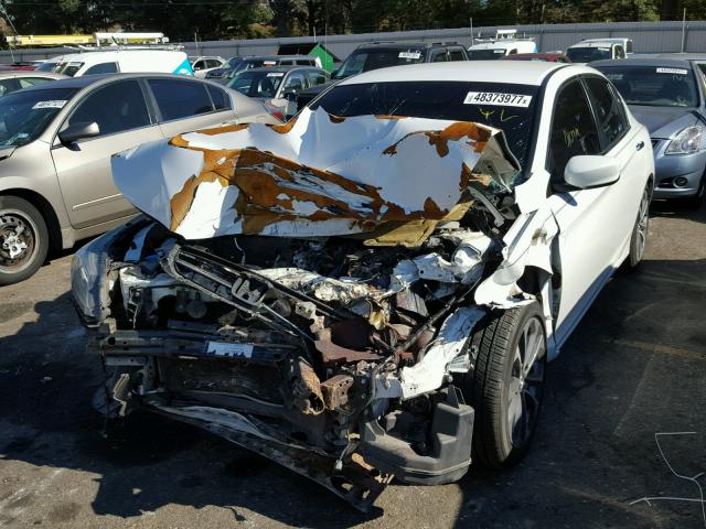 1HGCR2F51FA124817 - 2015 HONDA ACCORD SPO WHITE photo 2