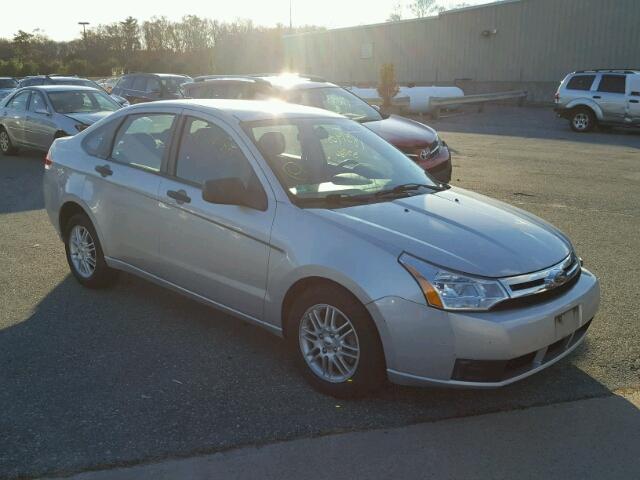 1FAHP35N99W269506 - 2009 FORD FOCUS SE SILVER photo 1