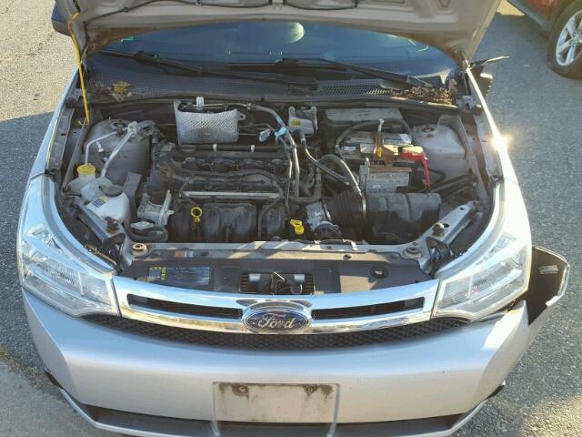 1FAHP35N99W269506 - 2009 FORD FOCUS SE SILVER photo 7