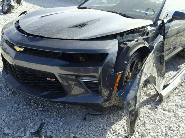 1G1FE1R70H0111525 - 2017 CHEVROLET CAMARO SS GRAY photo 9