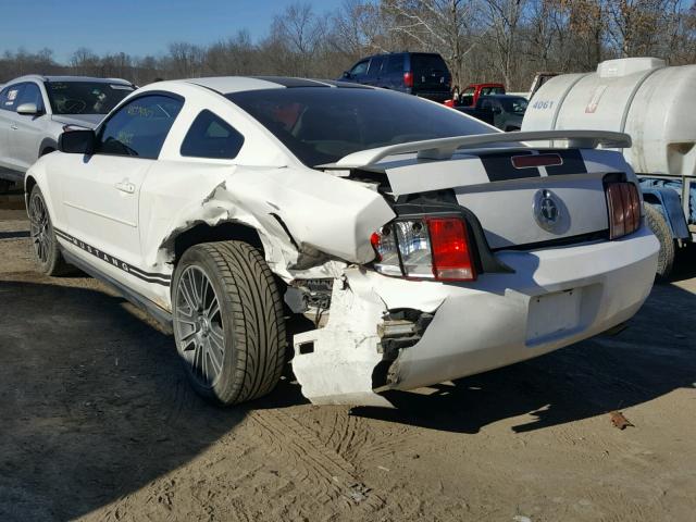 1ZVFT80N365243998 - 2006 FORD MUSTANG WHITE photo 3