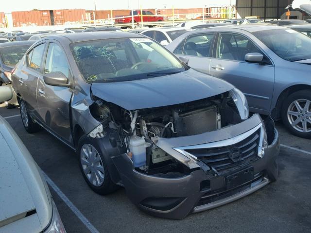 3N1CN7AP6GL815256 - 2016 NISSAN VERSA S GRAY photo 1