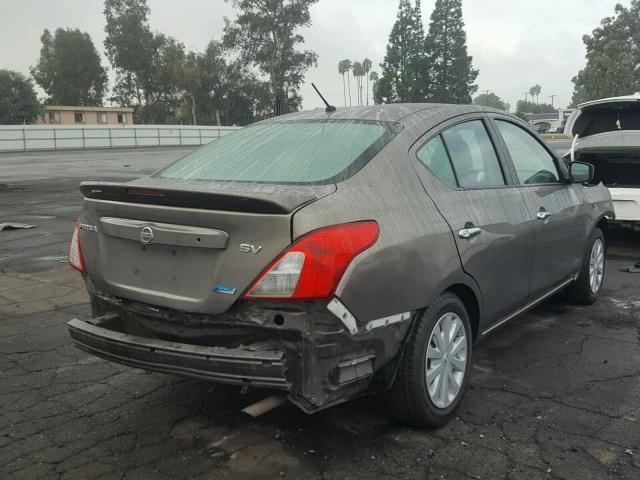 3N1CN7AP6GL815256 - 2016 NISSAN VERSA S GRAY photo 4