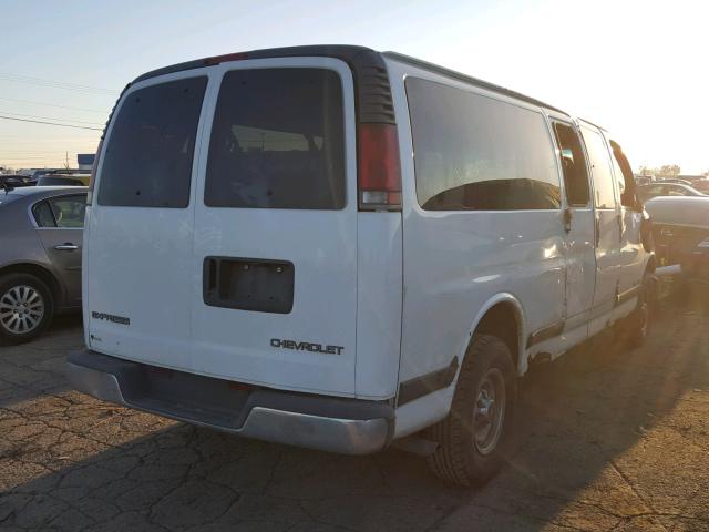 1GAHG39R321104764 - 2002 CHEVROLET EXPRESS G3 WHITE photo 4