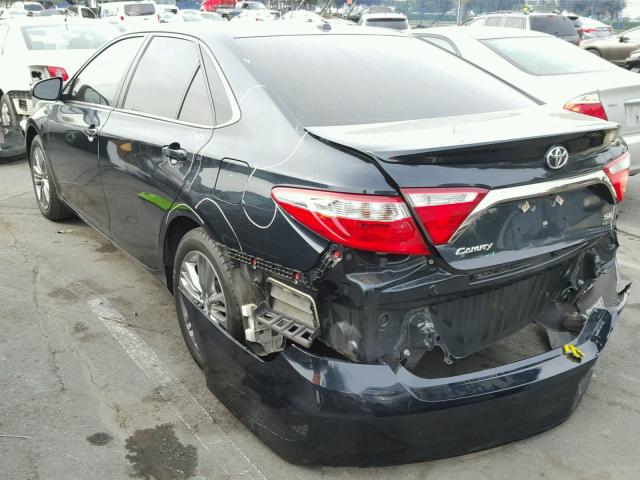 4T1BF1FKXFU497951 - 2015 TOYOTA CAMRY LE ლურჯი ფოტო 3