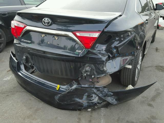 4T1BF1FKXFU497951 - 2015 TOYOTA CAMRY LE BLUE photo 9