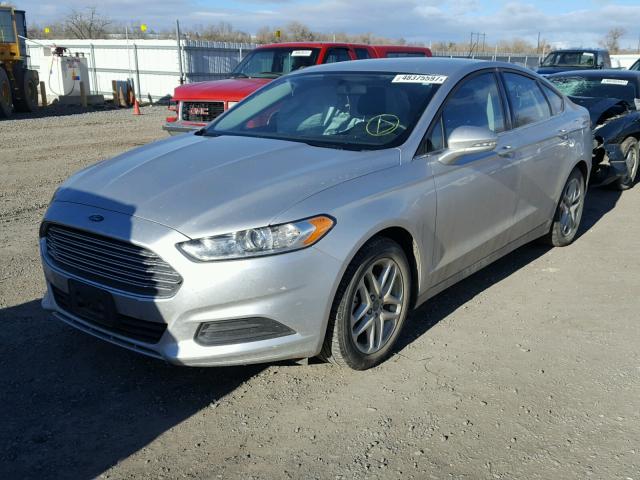 3FA6P0H72GR405204 - 2016 FORD FUSION SE WHITE photo 2