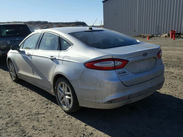 3FA6P0H72GR405204 - 2016 FORD FUSION SE WHITE photo 3