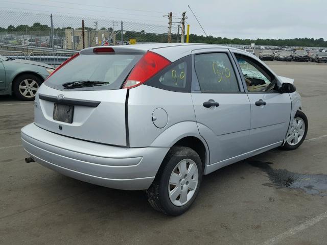 1FAHP37N57W191123 - 2007 FORD FOCUS ZX5 SILVER photo 4