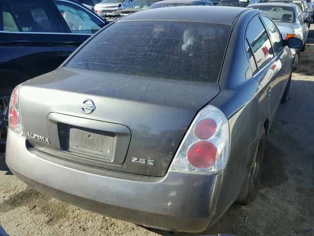 1N4AL11DX5N925713 - 2005 NISSAN ALTIMA S GRAY photo 4