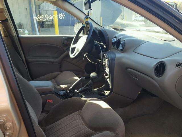 1G2NF52F82C117995 - 2002 PONTIAC GRAND AM S ოქროსფერი ფოტო 5