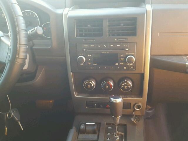 1J4PN2GK5AW133039 - 2010 JEEP LIBERTY SP SILVER photo 9