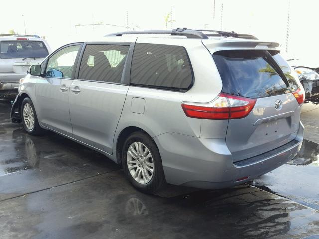 5TDYK3DC9FS689397 - 2015 TOYOTA SIENNA XLE SILVER photo 3