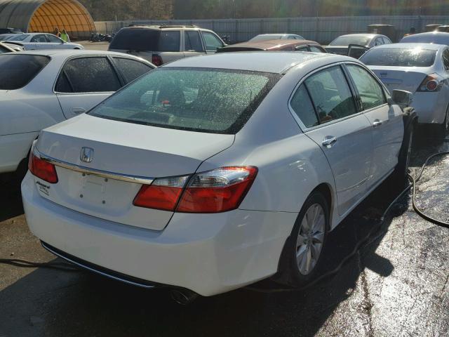 1HGCR2F7XFA092595 - 2015 HONDA ACCORD EX WHITE photo 4