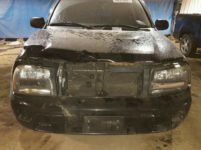 1GNDT13SX32402829 - 2003 CHEVROLET TRAILBLAZE BLACK photo 9