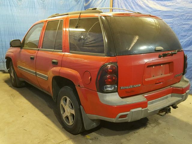 1GNDT13S822156281 - 2002 CHEVROLET TRAILBLAZE RED photo 3