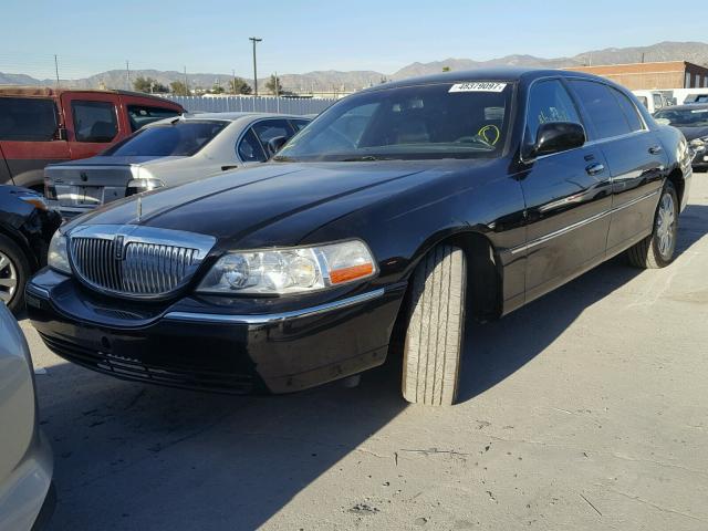 2LNBL8EV7AX608180 - 2010 LINCOLN TOWN CAR E BLACK photo 2